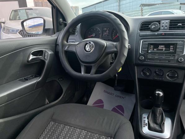 Volkswagen Polo V Рестайлинг с пробегом 2019 года, цена 870 000 рублей, 245000 км, седан, Автокод Объявления