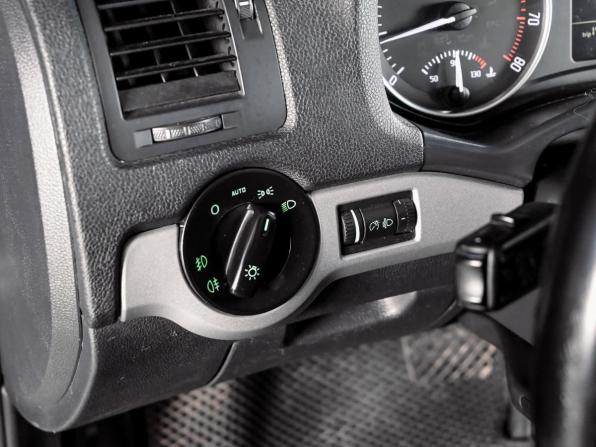 Skoda Octavia II (A5) Рестайлинг с пробегом 2012 года, цена 1 000 000 рублей, 161430 км, лифтбек, Автокод Объявления