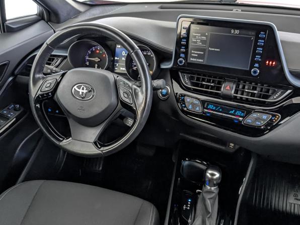 Toyota C-HR I Рестайлинг с пробегом 2021 года, цена 2 550 000 рублей, 56106 км, внедорожник, Автокод Объявления