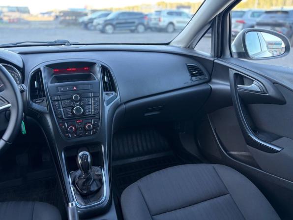 Opel Astra J с пробегом 2012 года, цена 515 000 рублей, 221000 км, хэтчбек, Автокод Объявления