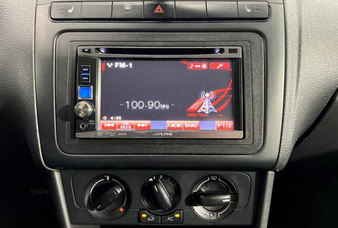 Volkswagen Polo V с пробегом 2012 года, цена 700 000 рублей, 209372 км, седан, Автокод Объявления