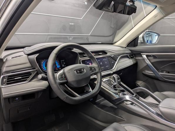 Geely Atlas Pro с пробегом 2022 года, цена 2 000 000 рублей, 40996 км, внедорожник, Автокод Объявления