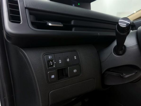 Hyundai Staria I с пробегом 2022 года, цена 5 400 000 рублей, 76867 км, минивэн, Автокод Объявления