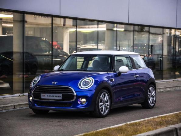 Mini Hatch III (F55/F56) Рестайлинг с пробегом 2018 года, цена 2 129 000 рублей, 60000 км, хэтчбек, Автокод Объявления