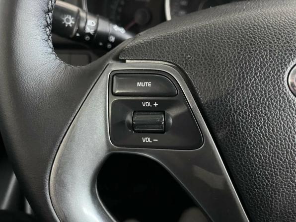 Kia Rio III Рестайлинг с пробегом 2017 года, цена 879 000 рублей, 148700 км, седан, Автокод Объявления