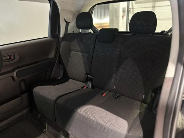 Toyota Spade с пробегом 2013 года, цена 890 000 рублей, 134262 км, компактвэн, Автокод Объявления