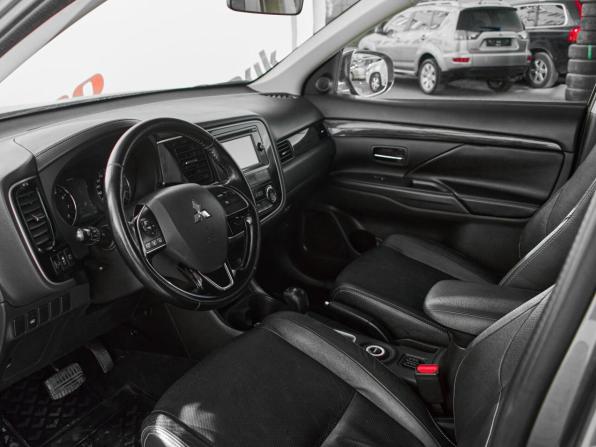 Mitsubishi Outlander III Рестайлинг 2 с пробегом 2015 года, цена 1 780 000 рублей, 193704 км, внедорожник, Автокод Объявления