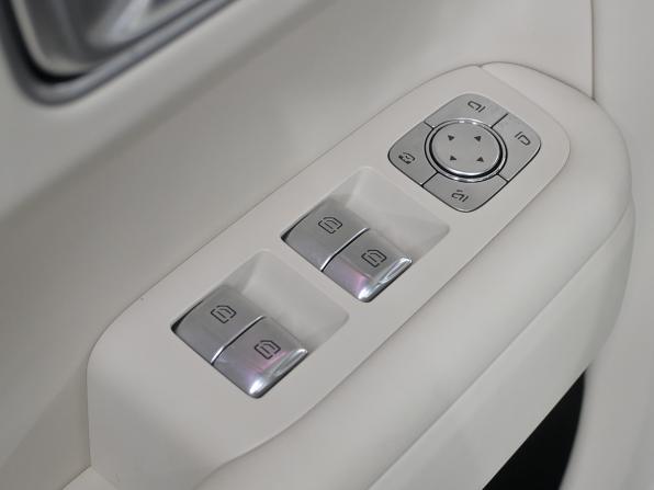 Li Auto (Lixiang) L9 I Рестайлинг с пробегом 2024 года, цена 7 890 000 рублей, 24210 км, внедорожник, Автокод Объявления