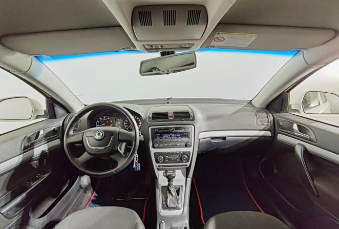 Skoda Octavia II (A5) Рестайлинг с пробегом 2013 года, цена 980 000 рублей, 207974 км, лифтбек, Автокод Объявления