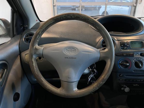Toyota Yaris I с пробегом 2002 года, цена 181 000 рублей, 500513 км, хэтчбек, Автокод Объявления