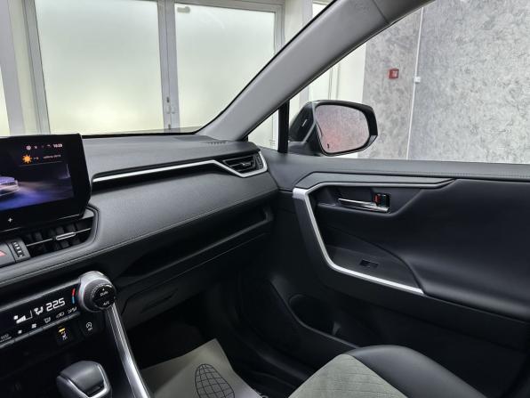 Toyota RAV4 V (XA50) с пробегом 2025 года, цена 3 990 000 рублей, 2542 км, внедорожник, Автокод Объявления