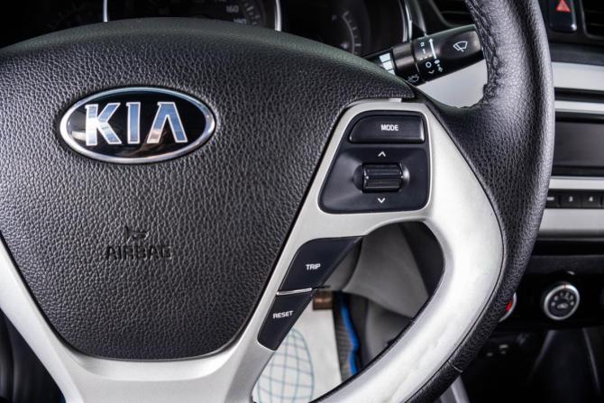 Kia Rio III Рестайлинг с пробегом 2016 года, цена 1 129 000 рублей, 190000 км, седан, Автокод Объявления