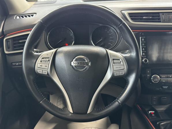 Nissan Qashqai II с пробегом 2017 года, цена 1 350 000 рублей, 144241 км, внедорожник, Автокод Объявления