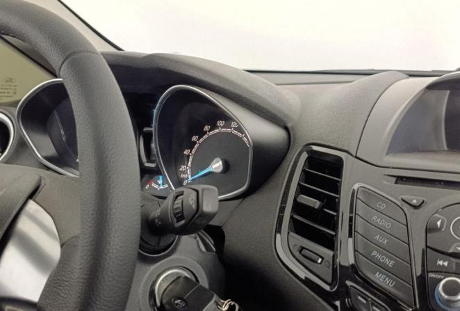 Ford Fiesta Mk6 Рестайлинг с пробегом 2015 года, цена 900 000 рублей, 74974 км, хэтчбек, Автокод Объявления