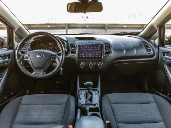 Kia Cerato III Рестайлинг (Classic) с пробегом 2017 года, цена 1 328 000 рублей, 185000 км, седан, Автокод Объявления