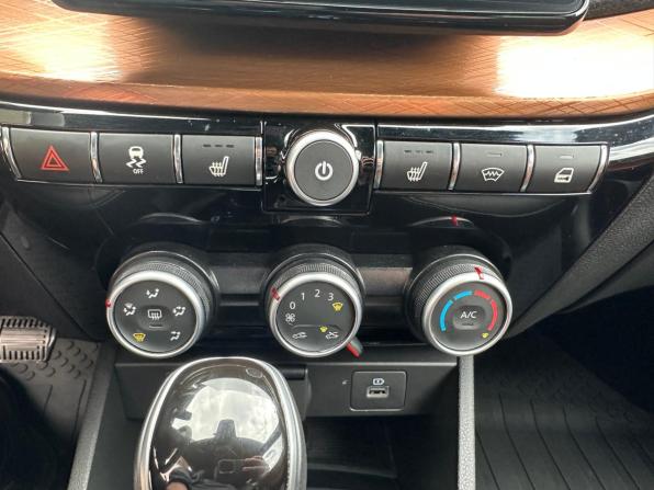 Lada (ВАЗ) Vesta I Рестайлинг (NG) с пробегом 2024 года, цена 1 780 000 рублей, 14365 км, универсал, Автокод Объявления