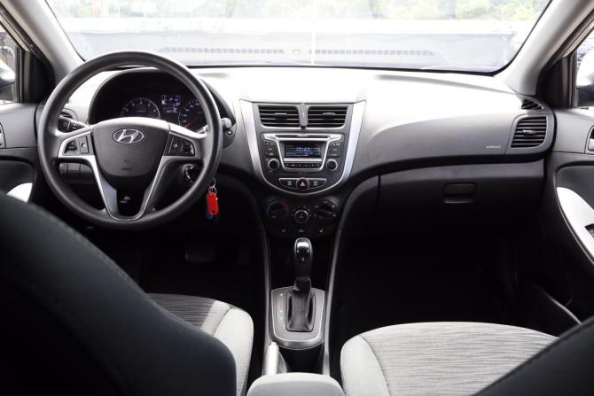 Hyundai Solaris I Рестайлинг с пробегом 2015 года, цена 899 000 рублей, 161000 км, седан, Автокод Объявления