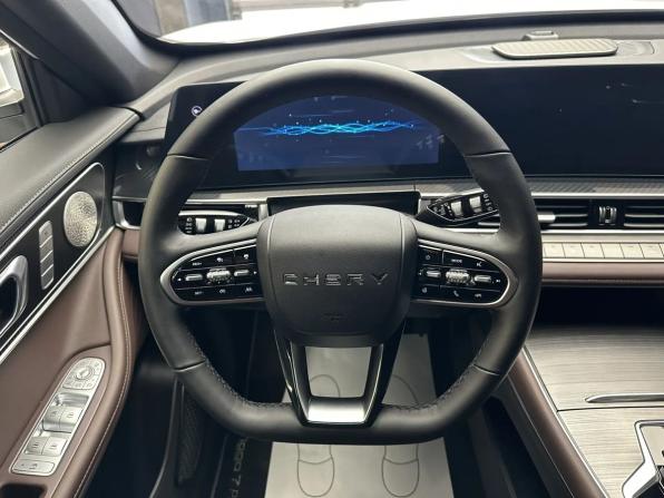 Chery Tiggo 7L с пробегом 2024 года, цена 2 300 000 рублей, 3003 км, внедорожник, Автокод Объявления