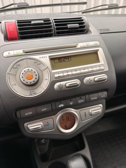 Honda Jazz I Рестайлинг Ростов-на-Дону  - изображение 16