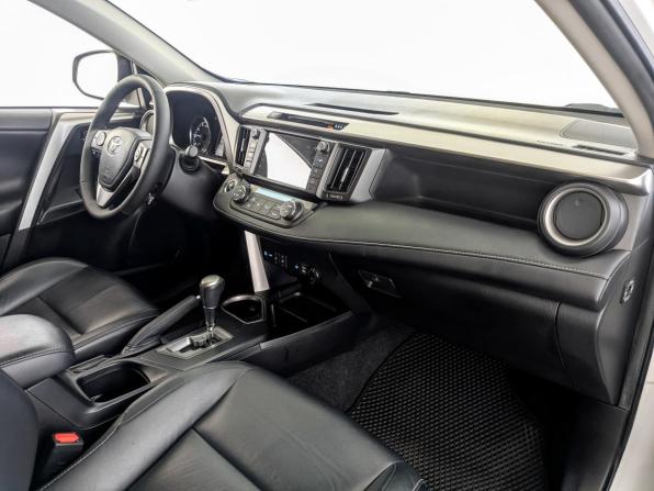 Toyota RAV4 IV (XA40) Рестайлинг с пробегом 2019 года, цена 2 820 000 рублей, 93445 км, внедорожник, Автокод Объявления