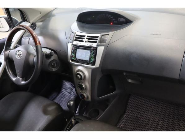 Toyota Yaris I с пробегом 2001 года, цена 213 700 рублей, 262314 км, хэтчбек, Автокод Объявления