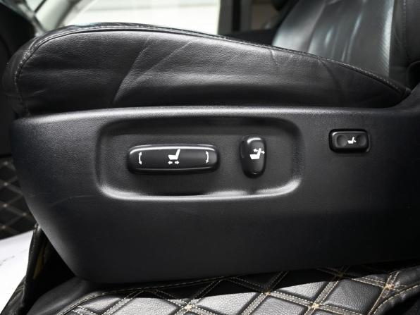 Toyota Land Cruiser 200 Series Рестайлинг 2 с пробегом 2021 года, цена 6 450 000 рублей, 216151 км, внедорожник, Автокод Объявления
