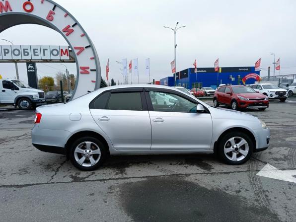 Volkswagen Jetta V с пробегом 2010 года, цена 500 000 рублей, 324073 км, седан, Автокод Объявления