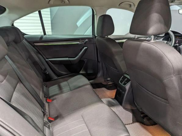 Skoda Octavia III (A7) Рестайлинг с пробегом 2019 года, цена 1 610 000 рублей, 207137 км, лифтбек, Автокод Объявления