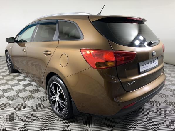 Kia Ceed II Рестайлинг с пробегом 2016 года, цена 1 070 000 рублей, 226364 км, хэтчбек, Автокод Объявления