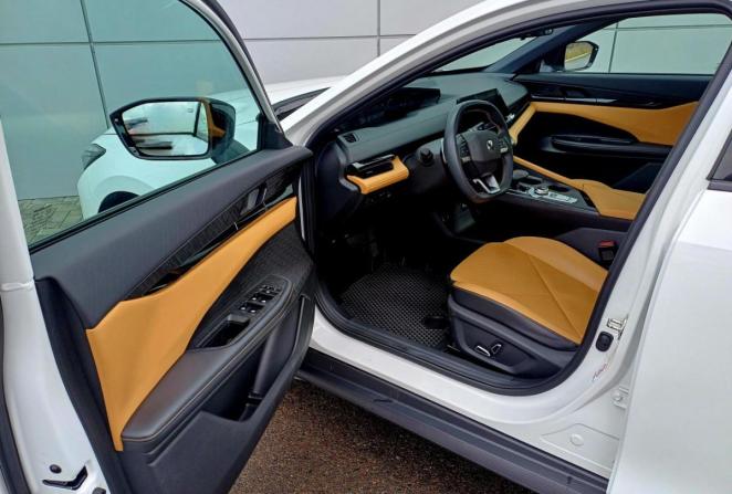 Changan UNI-V I с пробегом 2023 года, цена 2 250 000 рублей, 41145 км, лифтбек, Автокод Объявления