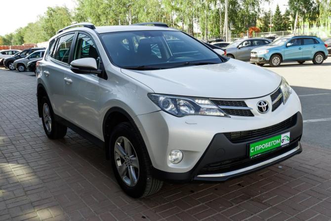Toyota RAV4 IV (XA40) Рестайлинг с пробегом 2015 года, цена 1 682 000 рублей, 235000 км, внедорожник, Автокод Объявления