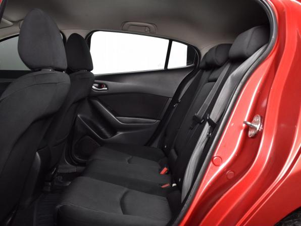 Mazda 3 III (BM) с пробегом 2013 года, цена 949 995 рублей, 110648 км, хэтчбек, Автокод Объявления