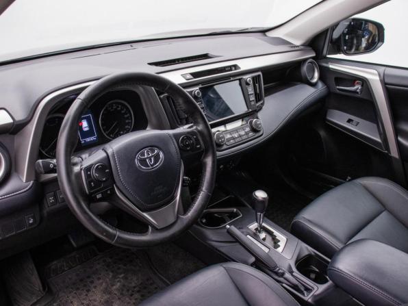 Toyota RAV4 IV (XA40) Рестайлинг с пробегом 2018 года, цена 2 495 000 рублей, 134000 км, внедорожник, Автокод Объявления