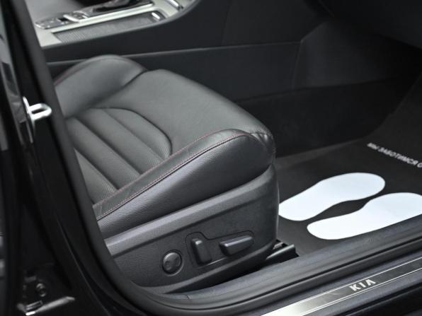 Kia Optima IV с пробегом 2017 года, цена 1 849 000 рублей, 151000 км, седан, Автокод Объявления