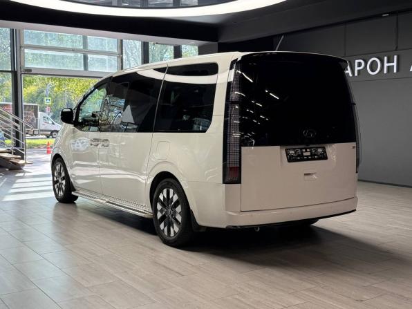 Hyundai Staria I с пробегом 2022 года, цена 4 500 000 рублей, 76868 км, минивэн, Автокод Объявления