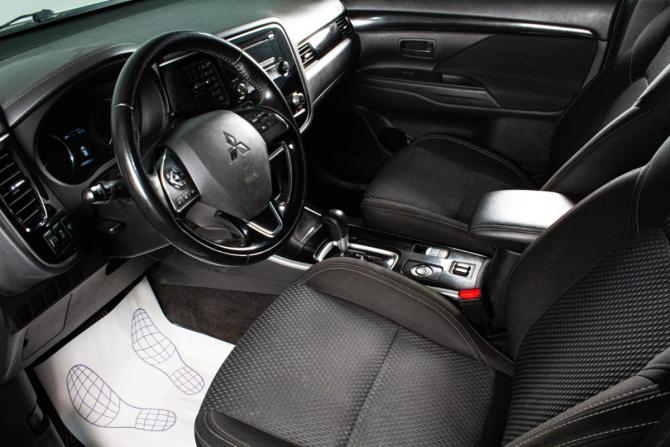 Mitsubishi Outlander III Рестайлинг 3 с пробегом 2020 года, цена 2 329 000 рублей, 170125 км, внедорожник, Автокод Объявления