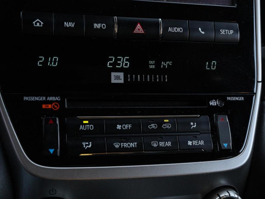 Toyota Land Cruiser 200 Series Рестайлинг 2 Москва  - изображение 18