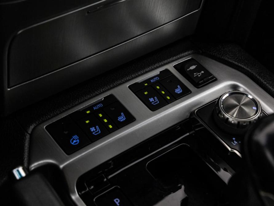 Toyota Land Cruiser 200 Series Рестайлинг 2 Санкт-Петербург  - изображение 18