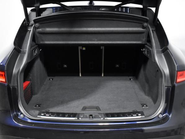 Jaguar F-Pace I с пробегом 2019 года, цена 3 371 000 рублей, 62005 км, внедорожник, Автокод Объявления