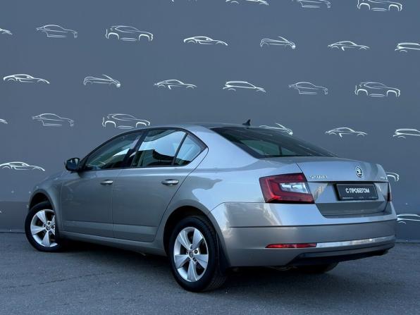 Skoda Octavia III (A7) Рестайлинг с пробегом 2017 года, цена 1 468 700 рублей, 184423 км, лифтбек, Автокод Объявления