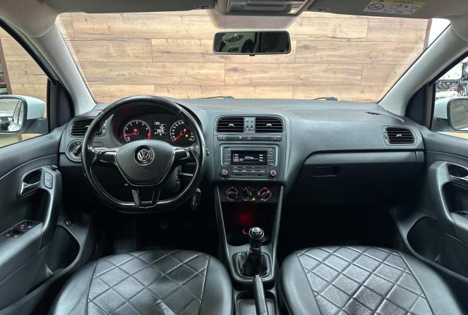Volkswagen Polo V Рестайлинг с пробегом 2017 года, цена 1 190 000 рублей, 123000 км, седан, Автокод Объявления