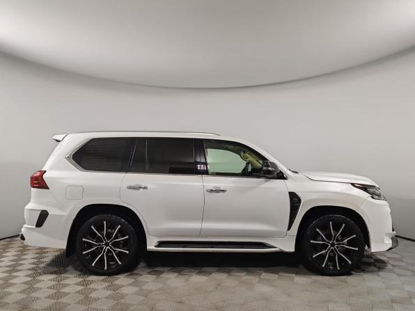 Lexus LX III Рестайлинг 2 с пробегом 2017 года, цена 9 000 000 рублей, 65282 км, внедорожник, Автокод Объявления