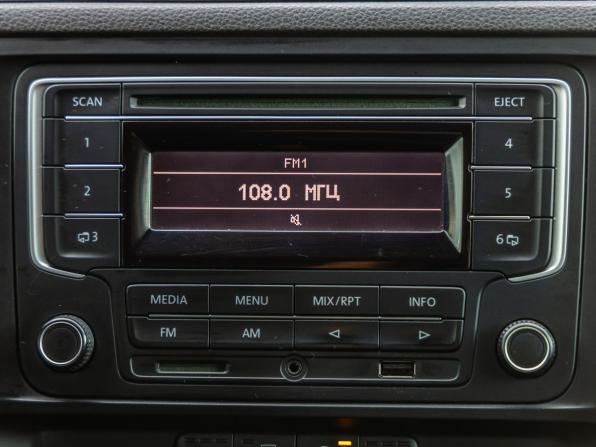 Volkswagen Jetta VI Рестайлинг с пробегом 2015 года, цена 1 048 000 рублей, 223196 км, седан, Автокод Объявления