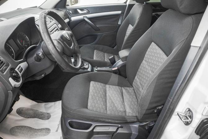 Skoda Octavia II (A5) Рестайлинг с пробегом 2010 года, цена 699 000 рублей, 262000 км, лифтбек, Автокод Объявления