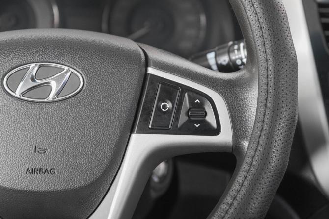 Hyundai Solaris I с пробегом 2013 года, цена 799 000 рублей, 217985 км, седан, Автокод Объявления