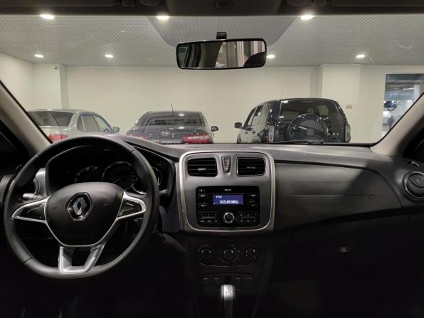 Renault Logan II Рестайлинг с пробегом 2022 года, цена 1 135 000 рублей, 92392 км, седан, Автокод Объявления