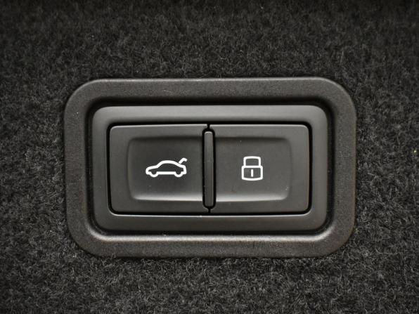 Audi A8 IV (D5) с пробегом 2021 года, цена 4 549 000 рублей, 176965 км, седан, Автокод Объявления