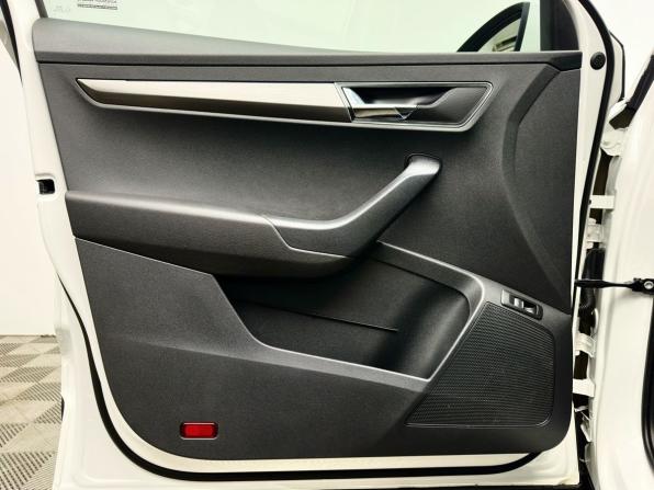 Skoda Karoq I с пробегом 2020 года, цена 2 429 000 рублей, 98215 км, внедорожник, Автокод Объявления