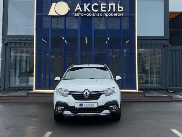 Renault Logan II Рестайлинг с пробегом 2021 года, цена 1 035 000 рублей, 88000 км, седан, Автокод Объявления