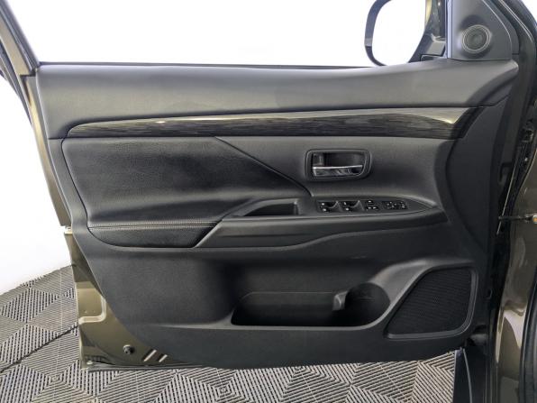 Mitsubishi Outlander III Рестайлинг 2 с пробегом 2018 года, цена 2 300 000 рублей, 123700 км, внедорожник, Автокод Объявления